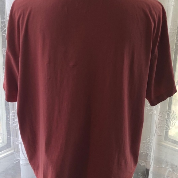 Roots T-shirt red emblem size  large short sleeve - Picture 6 of 8